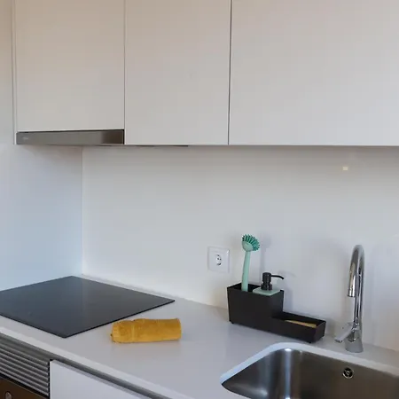 3c A 5 Min Da Em Frente Ao Metro דירה