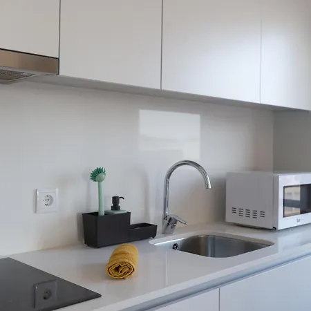 3c A 5 Min Da Em Frente Ao Metro דירה